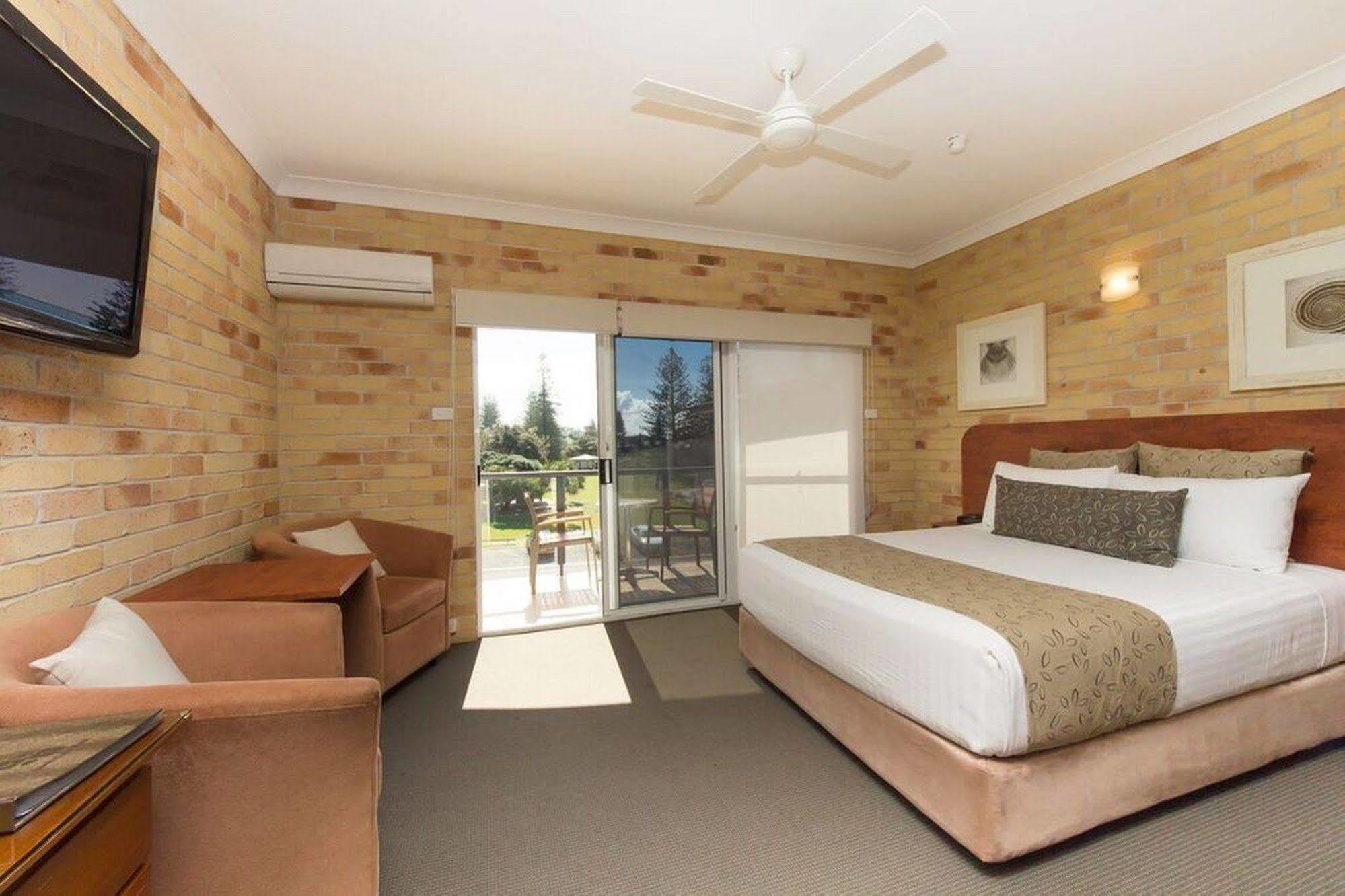 Yamba Beach Motel エクステリア 写真
